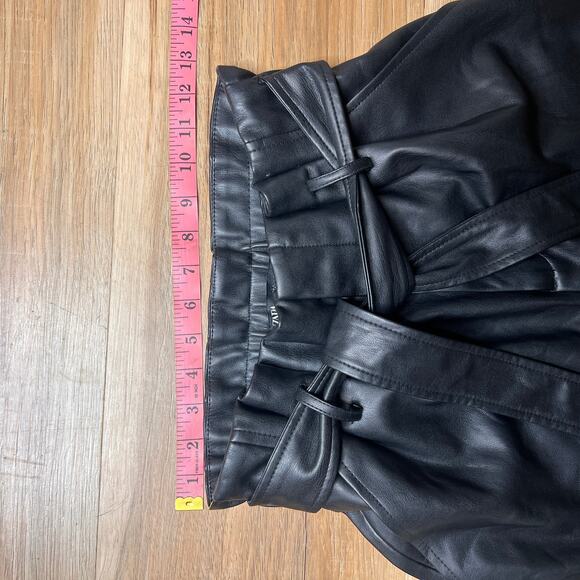 Zara Black Faux Leather Paperbag Shorts Size S NWOT - Picture 2 of 5